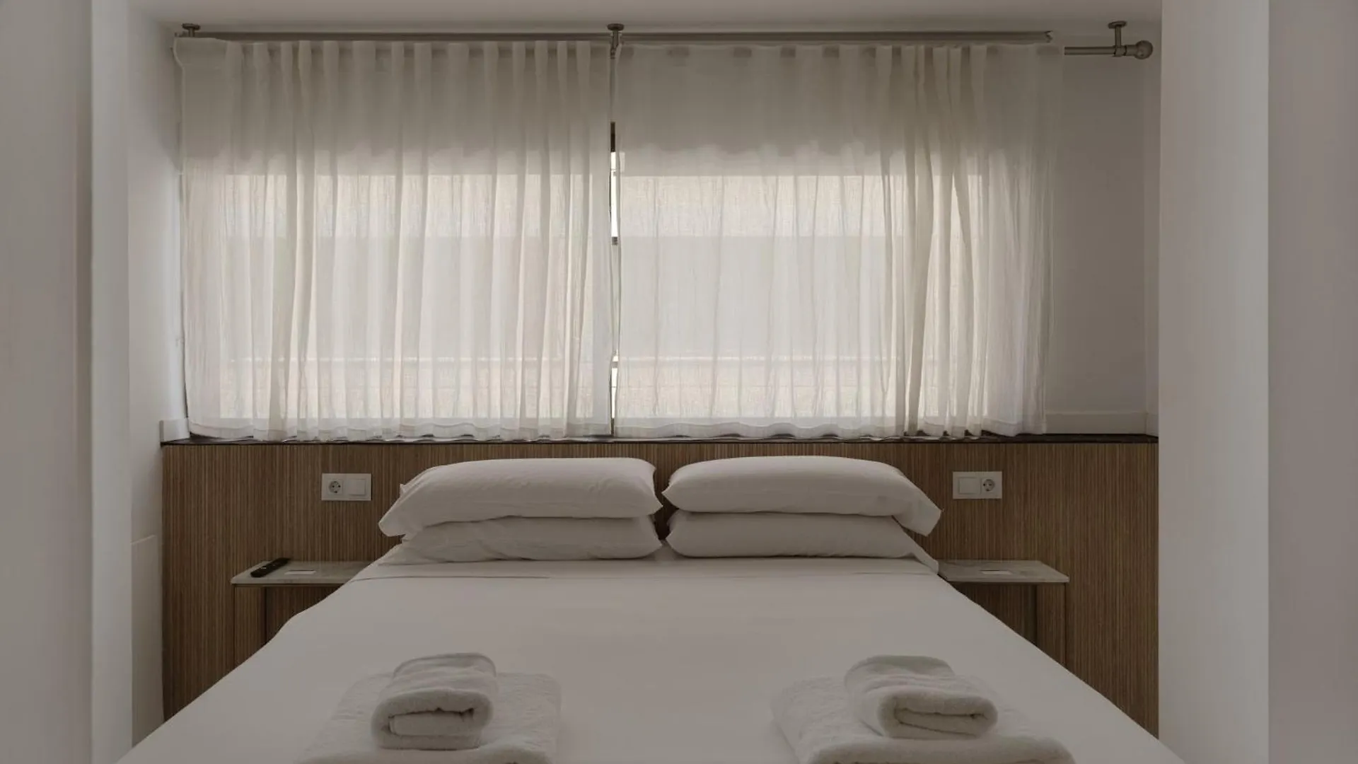 Beach Malagueta By Caleta Homes Malaga 0*,  Spain