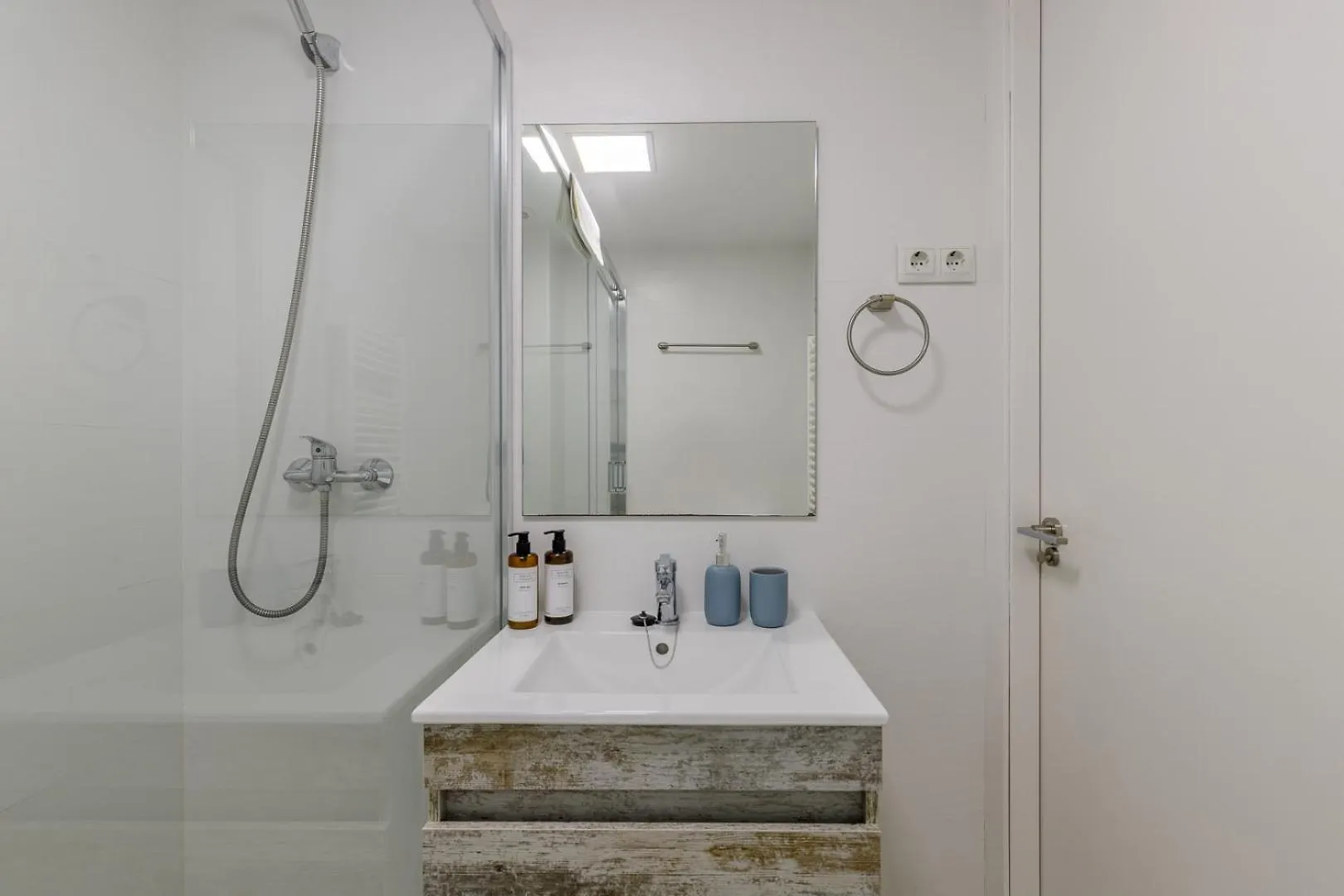 Apartment Beach Malagueta By Caleta Homes Malaga